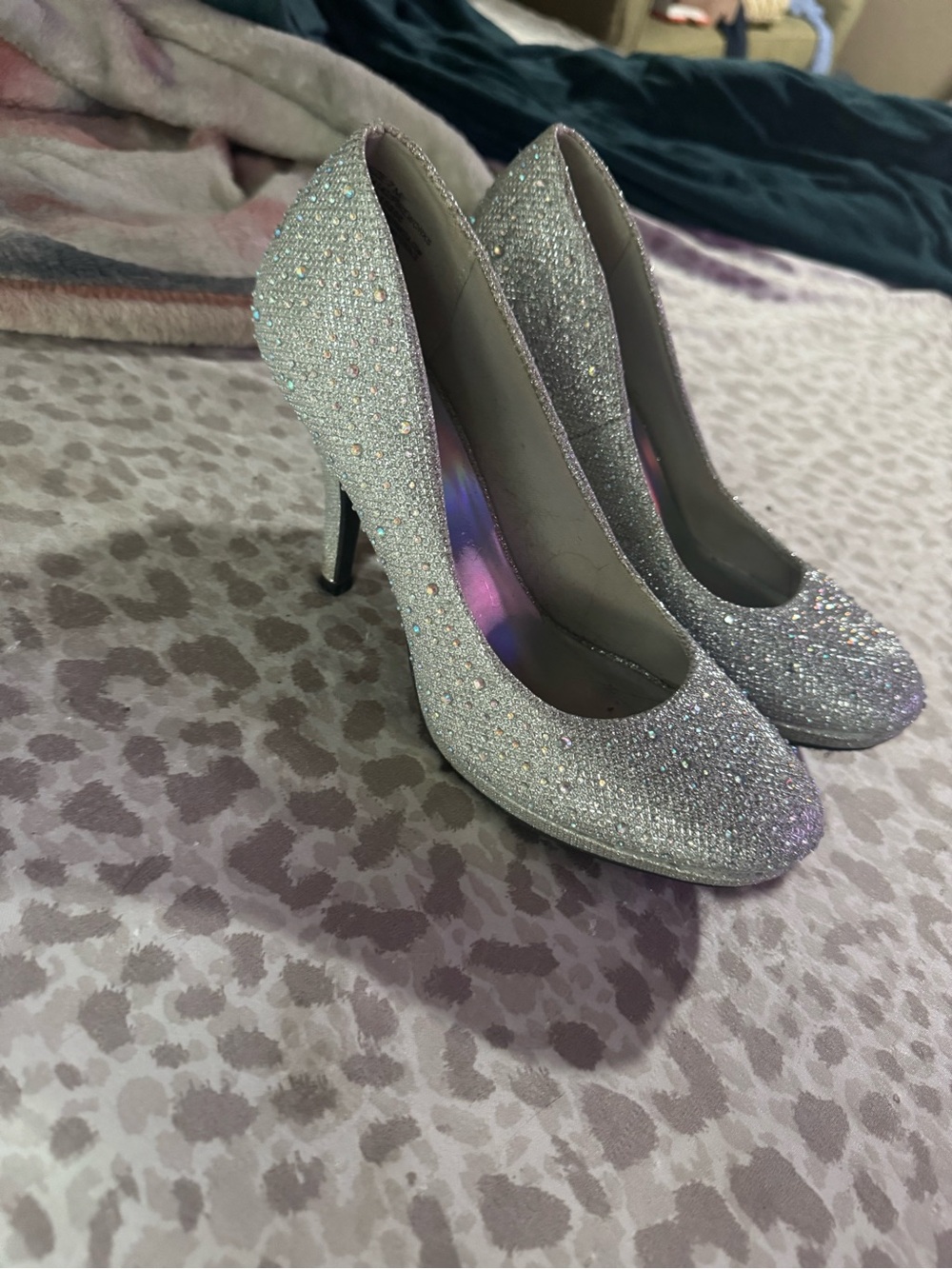 Source Unknown Silver Crystal High Heel Pumps